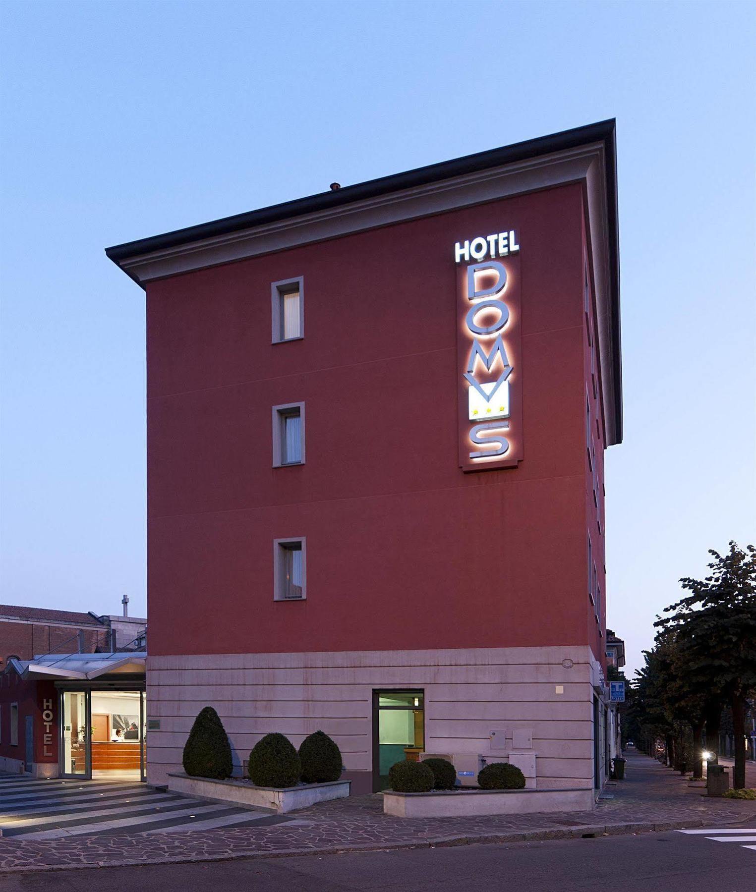 Hotel Domus Expo 파라비아고 외부 사진